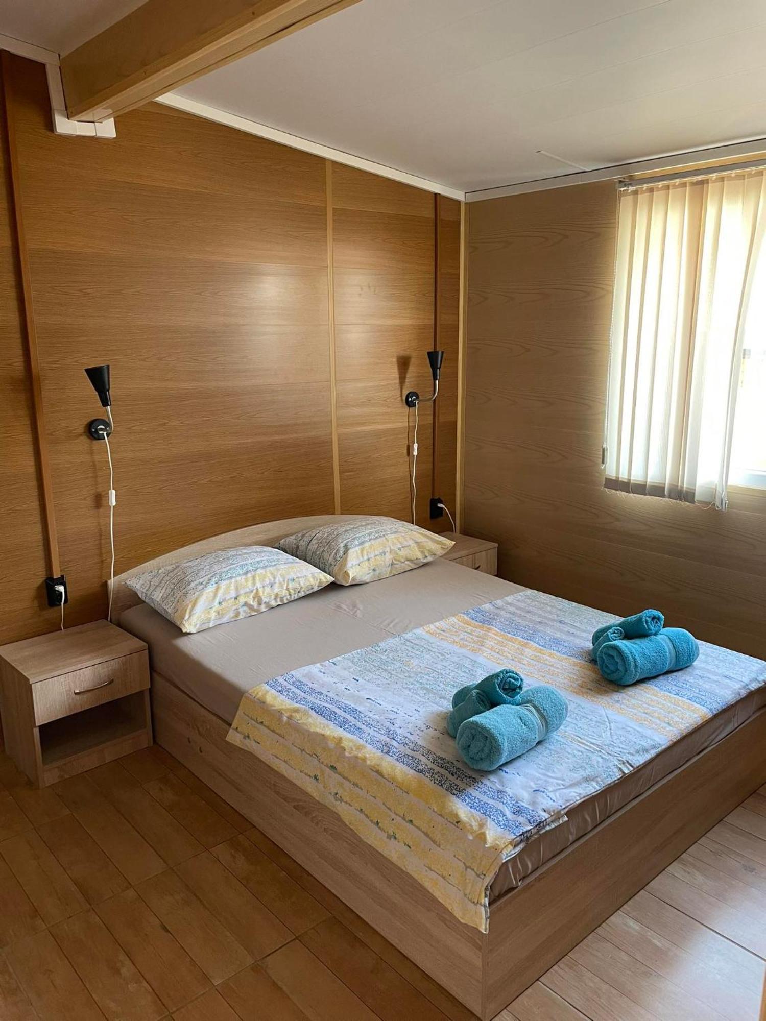 Family Hotel Globus โกลเดน แซนส์ ภายนอก รูปภาพ