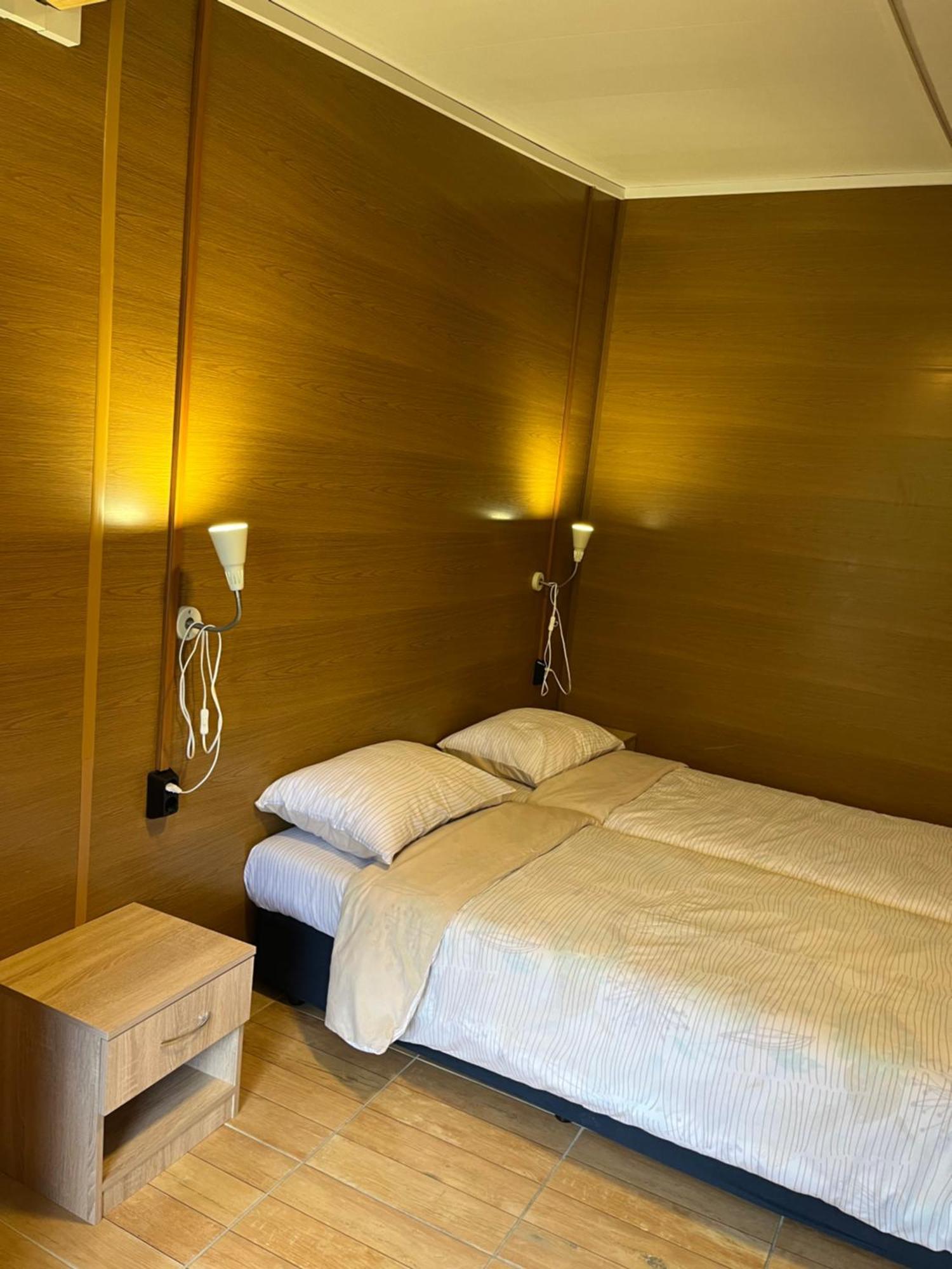 Family Hotel Globus โกลเดน แซนส์ ภายนอก รูปภาพ